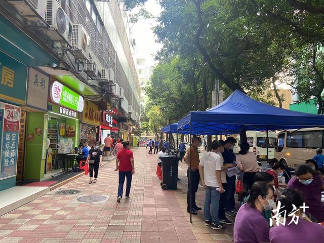 滚动|记者直击广州临时封控管理区,生活物资有序配送