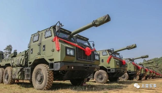 15式轻型坦克立功!中国“黑豹”开上高原,直抵西北雪山