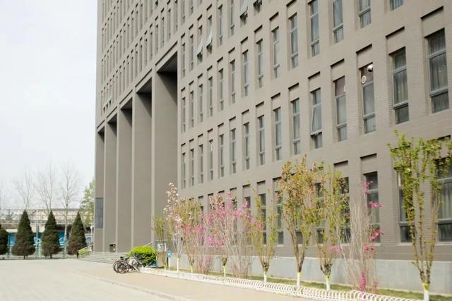 多图预警!北京一高校曝光“最美校花”,神仙颜值惊艳众人!