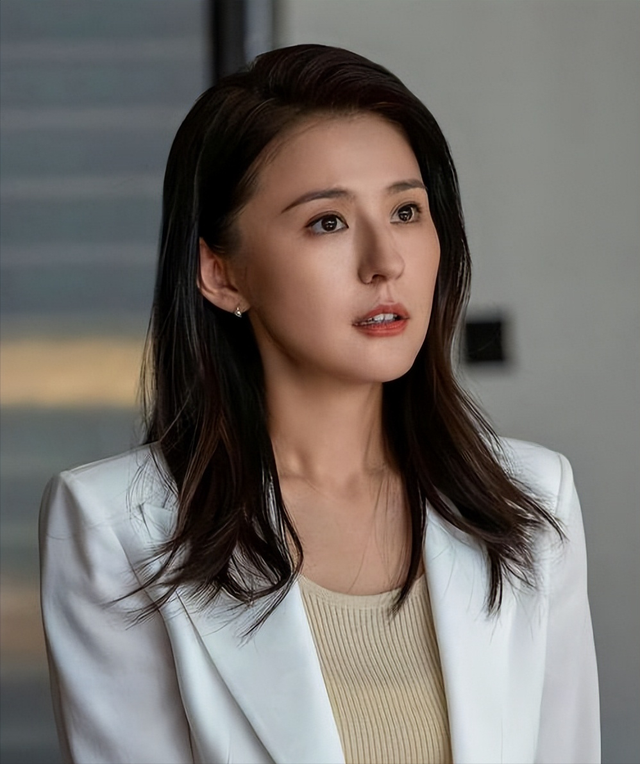 《无所畏惧》她长相甜美身材火辣,身高170才90斤,成颜值担当