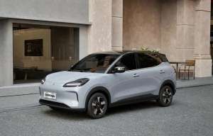 电汽车靠谱吗(8万就能跑510km？纯电小车真香？还是劝退神器？)