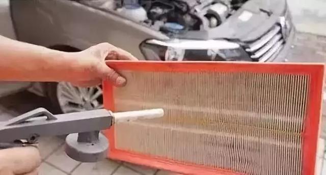 三秒知识点:空气滤芯多久需要更换一次?