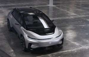 乐视汽车发布会(不仅自动泊车失灵，贾跃亭的首款量产车发布会满是“槽点”)