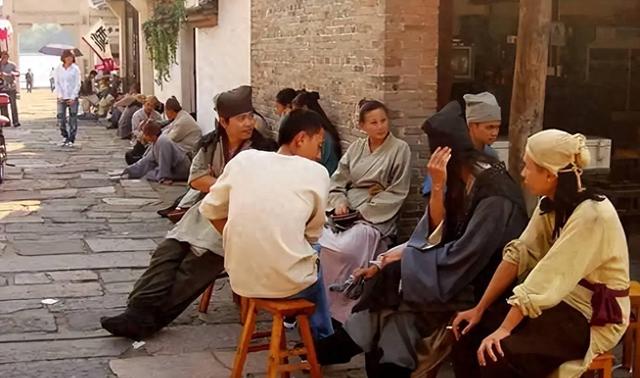 人气爆棚!20万美女齐聚,露点床戏吻戏一网打尽!