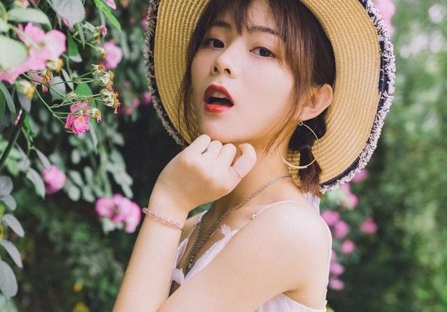 小说：兄妹租房，美女被威逼，哥哥要钻人胯下，谁料有人说要善良