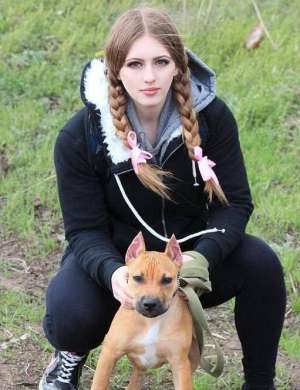 美女疼肌(俄罗斯一女子五官精致，但肌肉让很多男人都自愧不如)