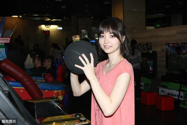 围棋混血美少女,16岁拿世界亚军,用实力诠释氧气美女的定义