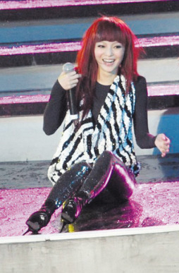 一摔堪比十年苦功!女明星们的“红毯摔跤秀”到底是真是假?