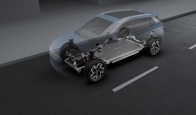 全球热销，荣耀出击！比亚迪元PLUS荣耀版震撼上市，全球首发黑骑士款 售价11.98万元起