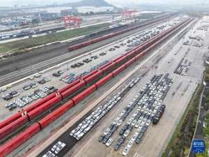 重庆汽车物流(“渝车”出海迎来蛇年开门红)