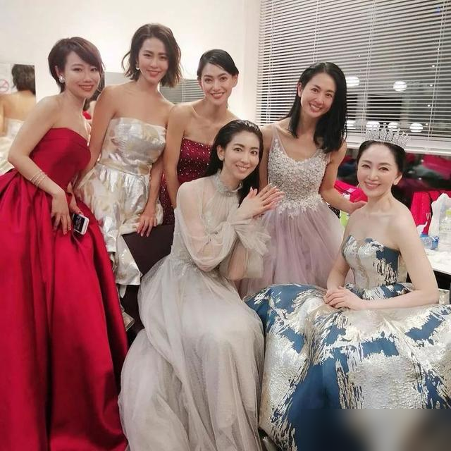 40多岁与女儿同框被认作姐妹,日本“美魔女”分享“逆生长”秘籍