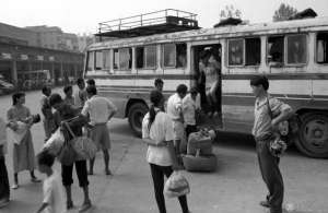 汽车工具认识(春节路途交通工具选哪样？来谈谈陆海空等交通方式-客运汽车)