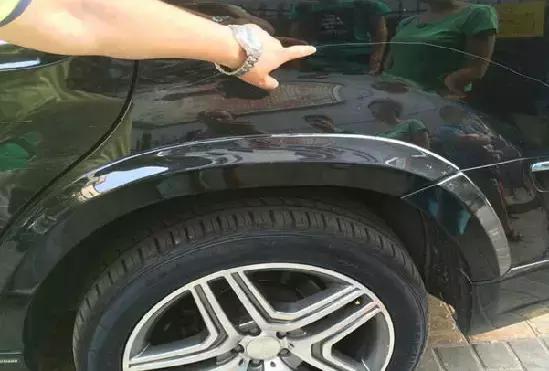 这些小刮痕不处理好，随时会腐蚀车身！