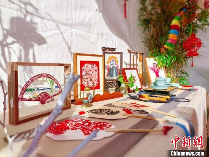 （新春走基层）“百工之乡”浙江温州非遗闪耀国际新春庙会 彰显文化魅力