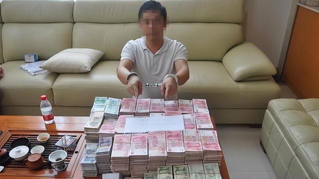 “黄鳝门”事件曝光,警方严查淫秽直播平台