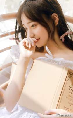 美女的画卷(蕾丝佳人的大胆性感写真集)