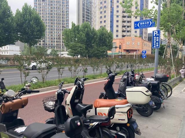 快看!这里临时停车点位+7,收获竟然这么多→