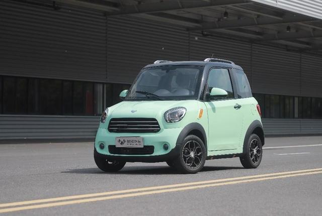 真不是老头乐:国产又一代步小车,3门2座,续航102km,敏微ET1