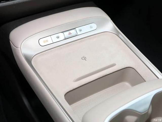 MG ES5 一口价10.39万起!大屏、360全景影像,颤抖吧比亚迪元PLUS