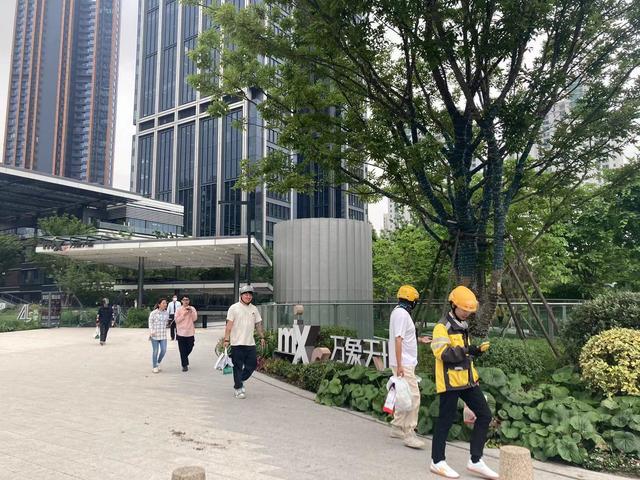 快看!这里临时停车点位+7,收获竟然这么多→