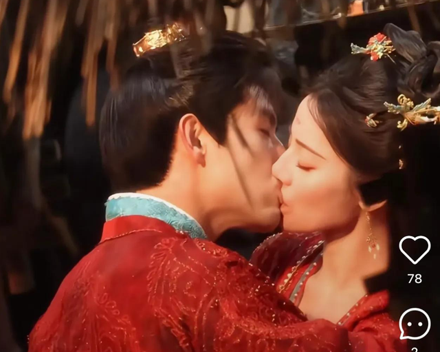 迪丽热巴激情吻戏,对象是京圈太子陈飞宇,尺度太大引发热议!