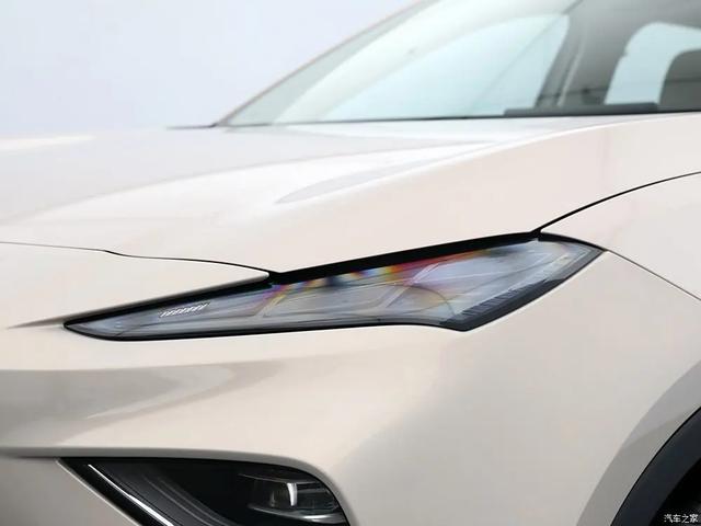 MG ES5 一口价10.39万起!大屏、360全景影像,颤抖吧比亚迪元PLUS