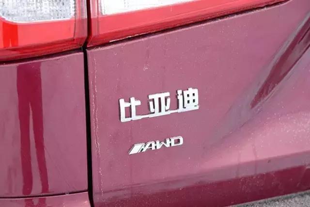 这车25万,能烧水做饭,扭矩达820牛米,三百万揽胜也要认怂