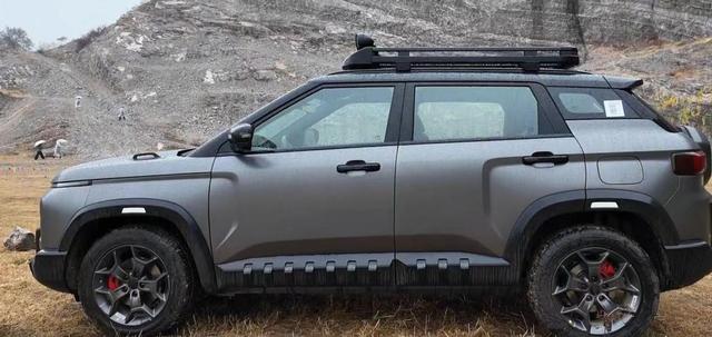 吉利首款轻越野SUV,定价很有诚意,吉利牛仔售价9.39万元起