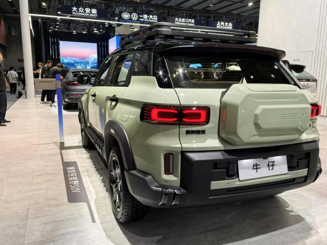 吉利首款轻越野SUV,定价很有诚意,吉利牛仔售价9.39万元起