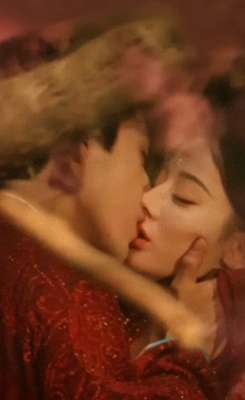 古代美女被吻戏(迪丽热巴激情吻戏，对象是京圈太子陈飞宇，尺度太大引发热议)