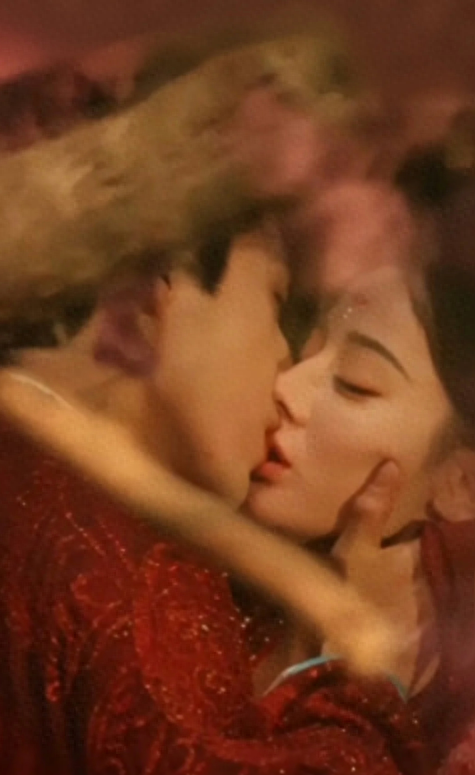 迪丽热巴激情吻戏,对象是京圈太子陈飞宇,尺度太大引发热议!