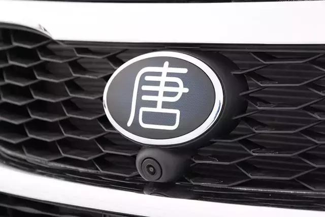 这车25万,能烧水做饭,扭矩达820牛米,三百万揽胜也要认怂