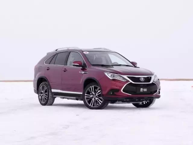 这车25万,能烧水做饭,扭矩达820牛米,三百万揽胜也要认怂