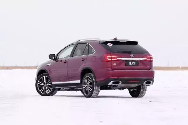 这车25万,能烧水做饭,扭矩达820牛米,三百万揽胜也要认怂