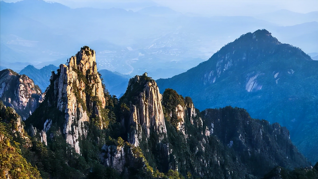 武汉到黄山怎么去方便?水路、公路、铁路、航空皆通,综合选择它