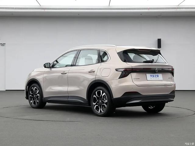 MG ES5 一口价10.39万起!大屏、360全景影像,颤抖吧比亚迪元PLUS