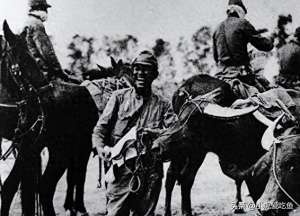 美女胸给男吃视频(日军日记： 男人饿倒在地，为了救他，我将他妻子的乳房割给他吃)