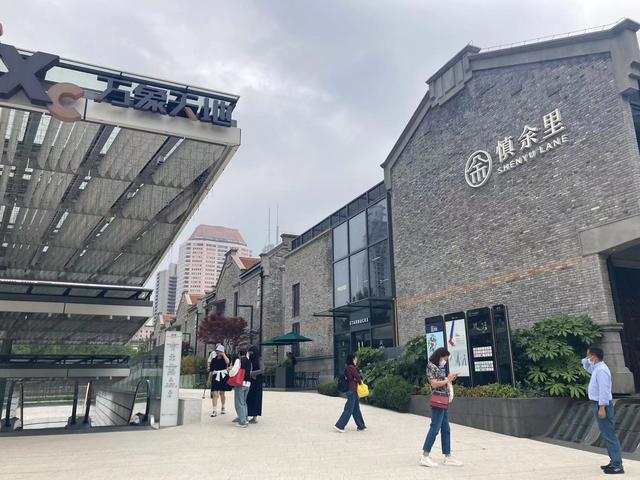 快看!这里临时停车点位+7,收获竟然这么多→