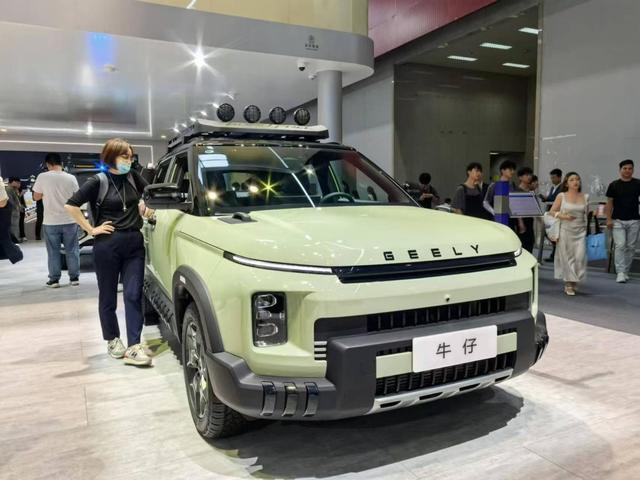 吉利首款轻越野SUV,定价很有诚意,吉利牛仔售价9.39万元起