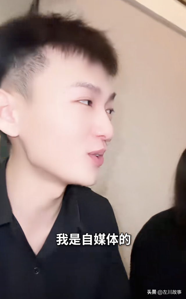 单亲男孩见女方家长,竟遭如此对待,他的反击令人泪目