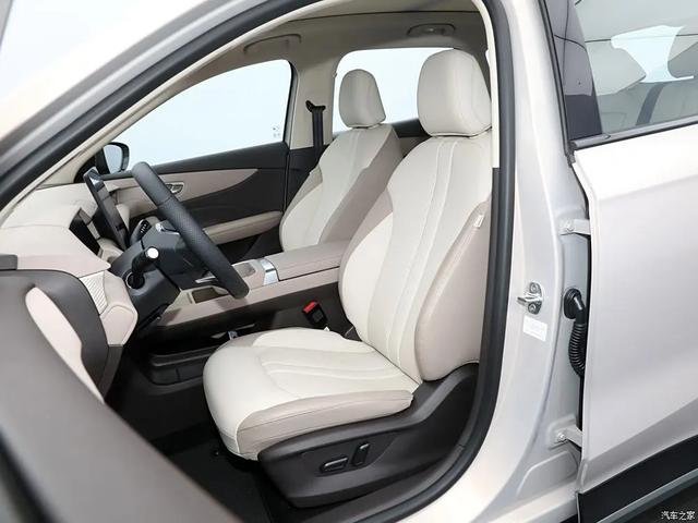 MG ES5 一口价10.39万起!大屏、360全景影像,颤抖吧比亚迪元PLUS