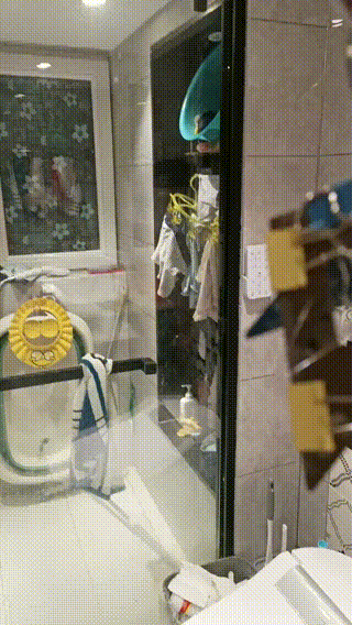 这通宵没白开啊,我能看美女打游戏一晚上