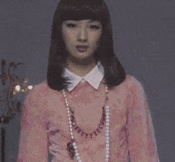 这通宵没白开啊,我能看美女打游戏一晚上