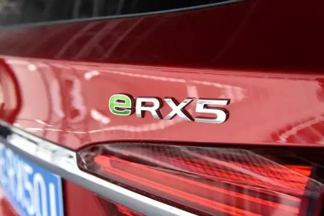 这车25万,能烧水做饭,扭矩达820牛米,三百万揽胜也要认怂