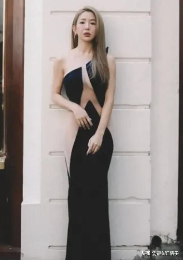 郭书瑶又走性感路线了?晒透视装“三块布”尽显好身材!
