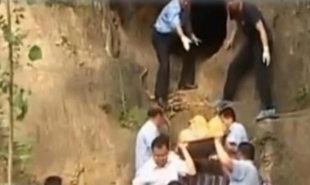 真实故事:4人入室抢劫新婚夫妻,侮辱新娘长达8小时,后来如何?