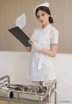 美女护士白丝(私人女护士白色丝袜配高跟，身材也太绝了)