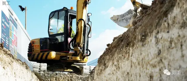 回转'咯吱咯吱'异响 别把小故障拖成大问题