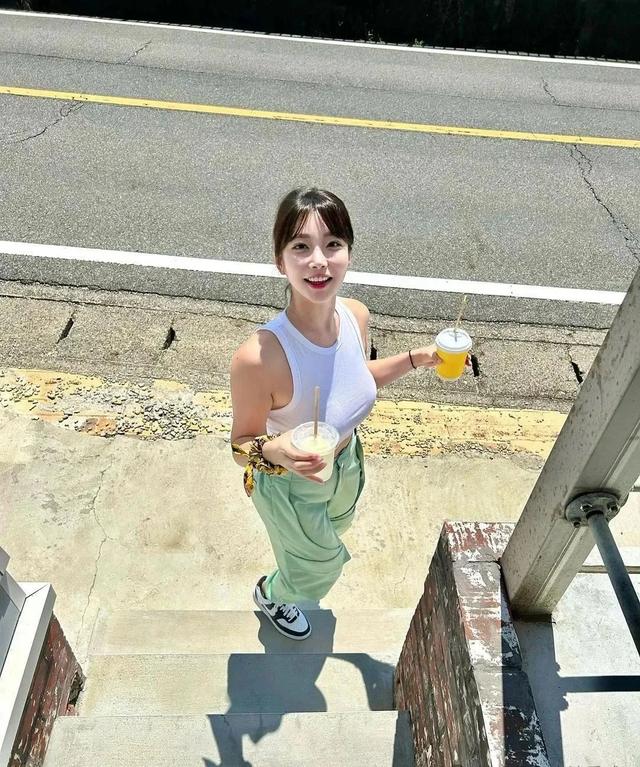 韩国绝美网红,颜值天花板,理想女友类型!!