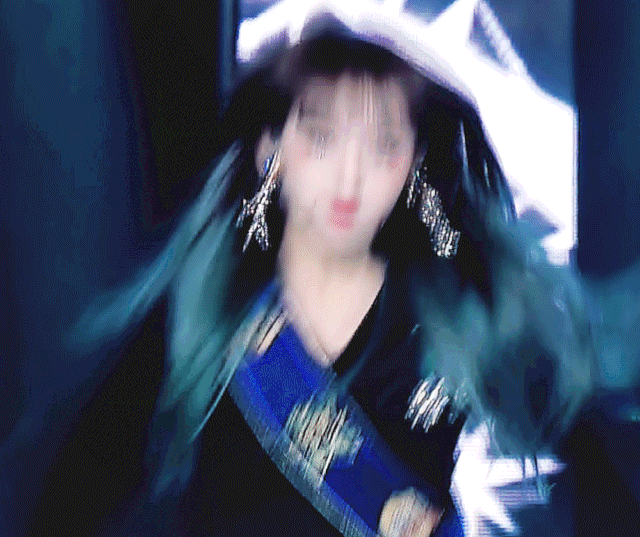 这个98年生的大胸萝莉,当过蔡徐坤导师,和王一博跳过舞:这是妖精转世吧